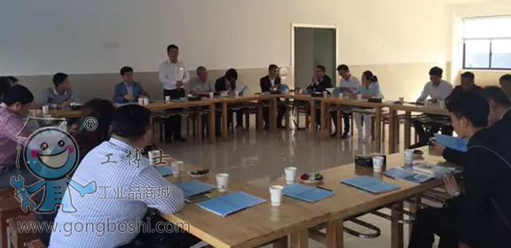 工博士組織參觀考察德國庫卡機器人工廠