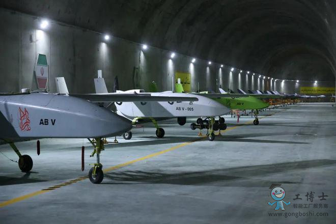 伊朗地下基地里存儲的大量無人機(jī)