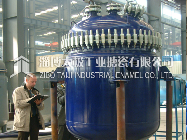 搪玻璃反應(yīng)釜搪瓷層裂紋或脫瓷現(xiàn)象怎么產(chǎn)生的？