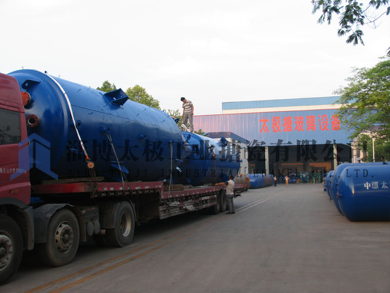 搪瓷反應(yīng)釜除銹刷漆的注意事項(xiàng)