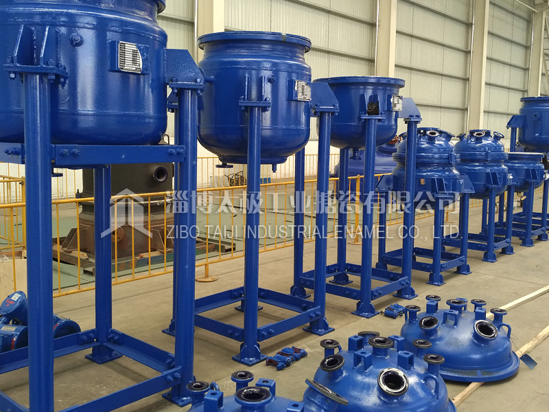 太極開(kāi)式搪玻璃反應(yīng)釜 